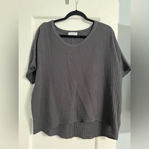 Roomy light gauze top CJLA